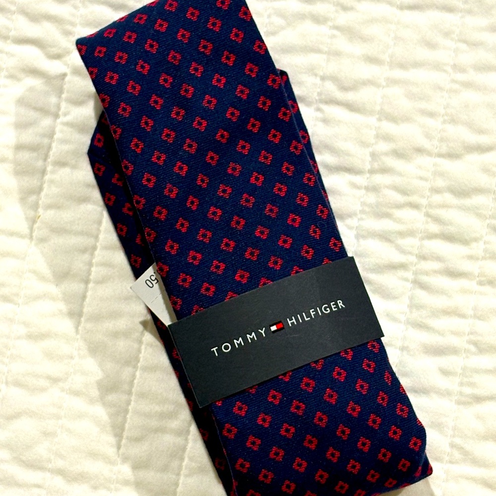 Tommy Hilfiger NWT Men's Neck Tie Silk Blend
